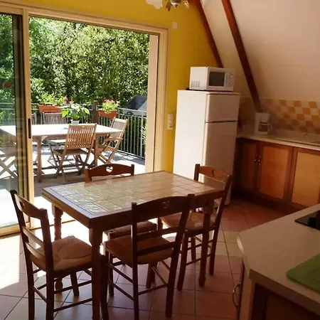 Maison Spacieuse à Avec Piscine Privée Loubressac