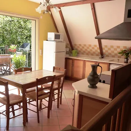 Maison Spacieuse à Avec Piscine Privée Casa de Férias Loubressac