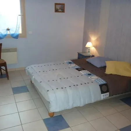 Maison Spacieuse A Avec Piscine Privee