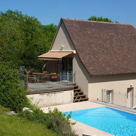 Maison Spacieuse A Avec Piscine Privee Ferienhaus Loubressac