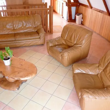 Ferienhaus Maison Spacieuse A Avec Piscine Privee