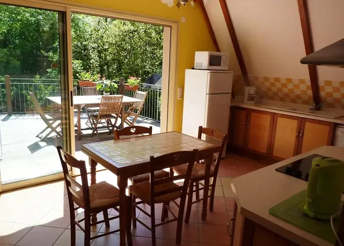 Maison Spacieuse A Avec Piscine Privee Loubressac