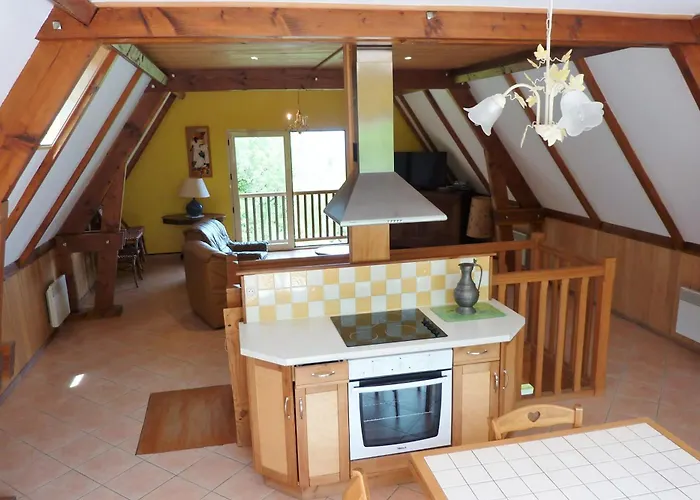 Maison Spacieuse A Avec Piscine Privee Loubressac